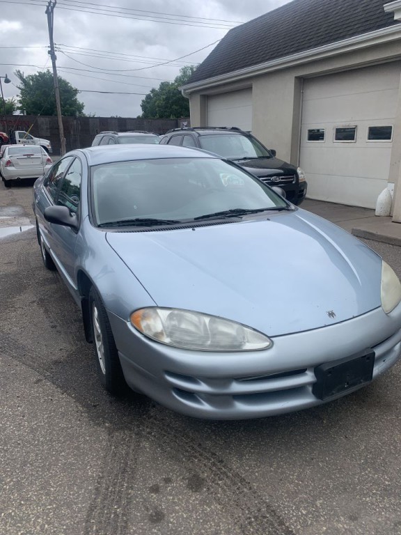 2004 Dodge Intrepid Image 2