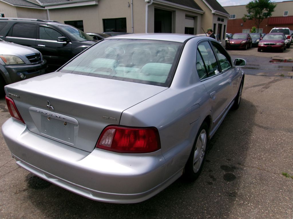 2002 Mitsubishi Galant Image 5
