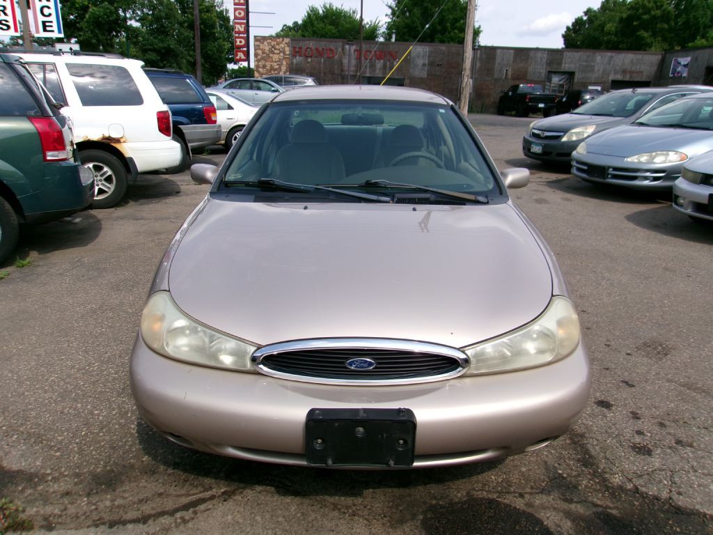 1999 Ford Contour Image 1