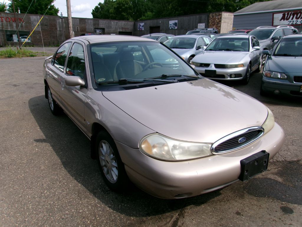 1999 Ford Contour Image 2