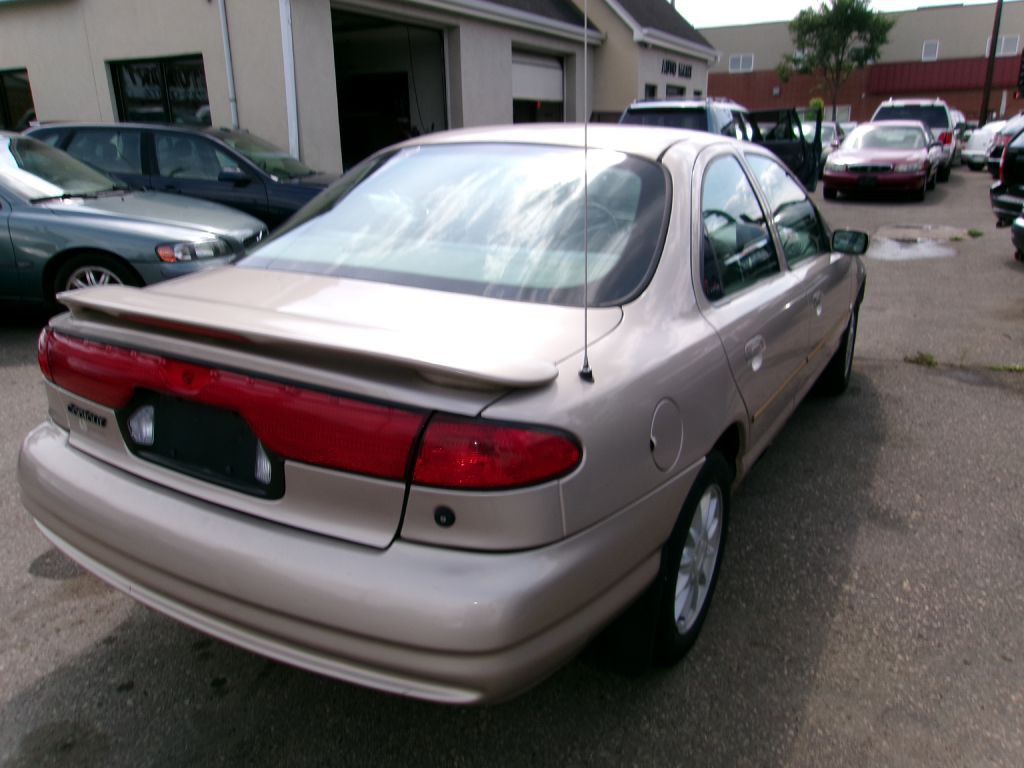 1999 Ford Contour Image 5