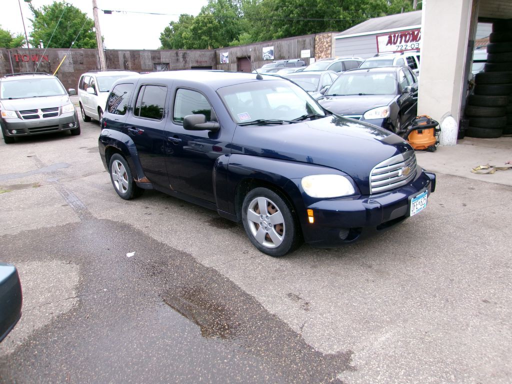 2011 Chevrolet HHR Image 2