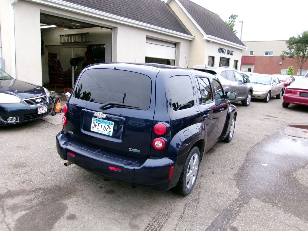 2011 Chevrolet HHR Image 4