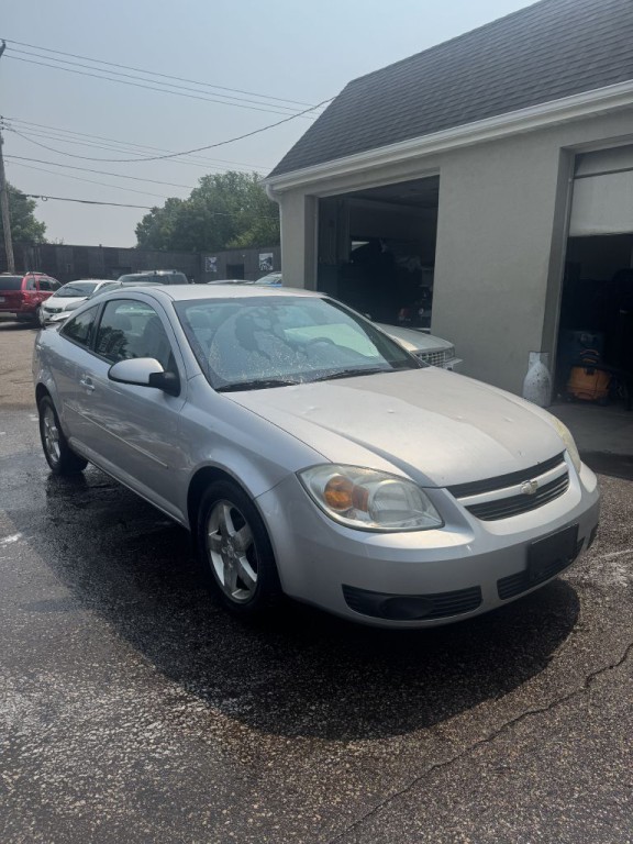 2005 Chevrolet Cobalt Image 2