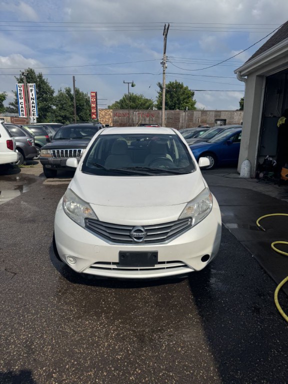 2014 Nissan Versa Image 1