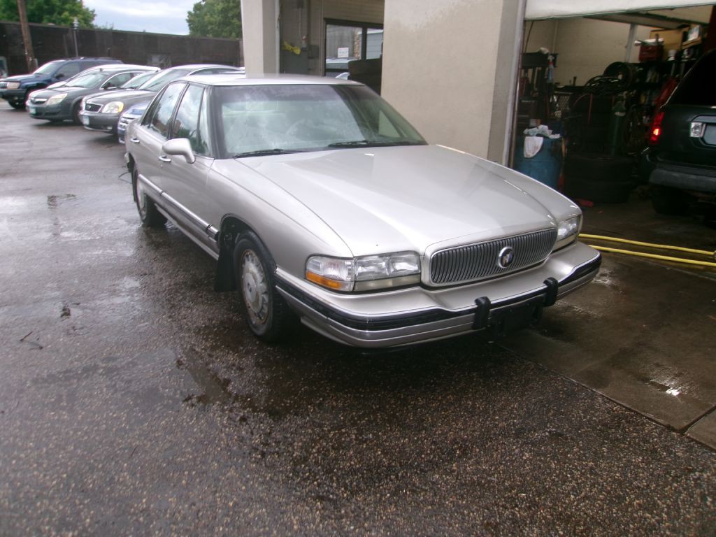 1996 Buick LeSabre Image 2
