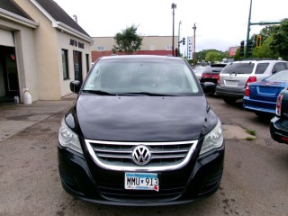 Image for 2011 Volkswagen Routan SE ID: 6782733