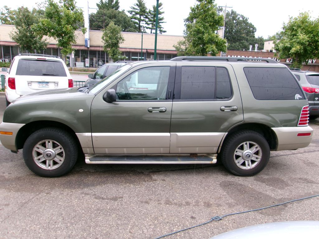 2004 Mercury Mountaineer Image 4