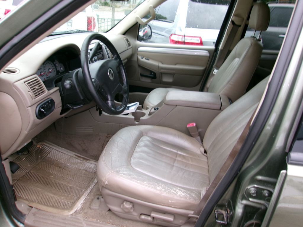 2004 Mercury Mountaineer Image 7