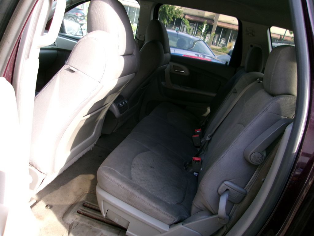 2010 Chevrolet Traverse Image 7