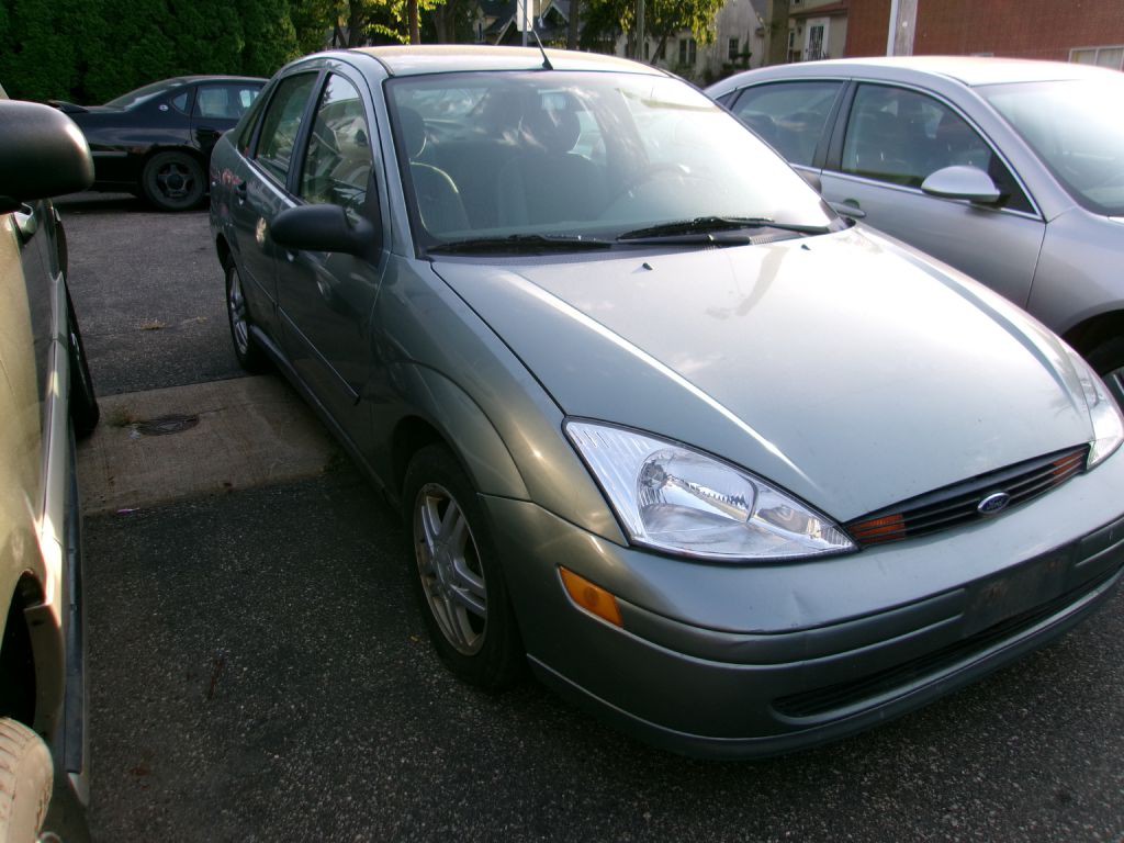 2004 Ford Focus Image 3