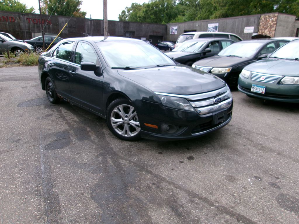 2010 Ford Fusion Image 2