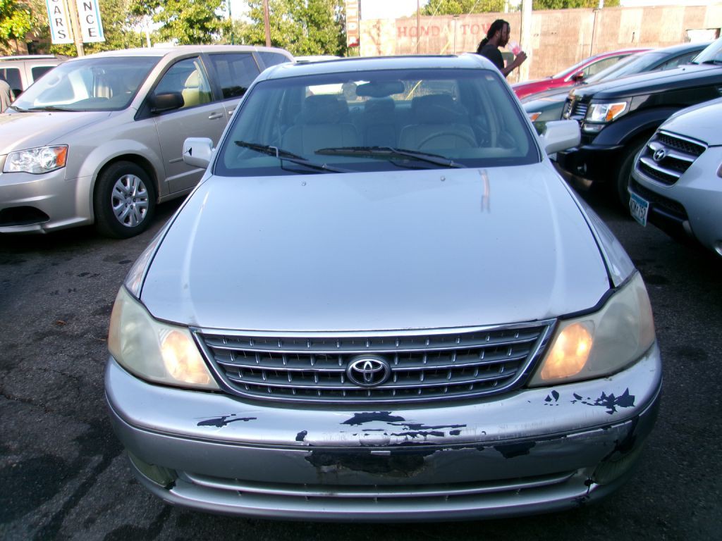 2001 Toyota Avalon Image 1