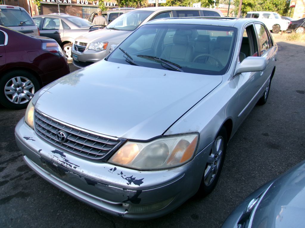 2001 Toyota Avalon Image 2