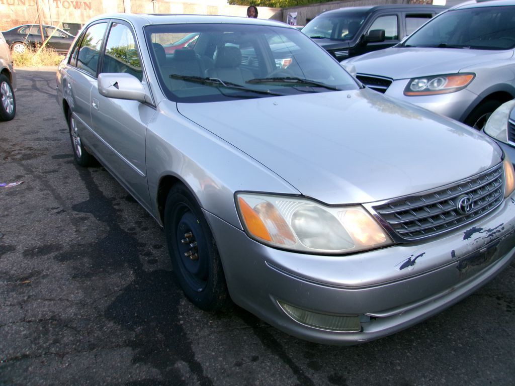 2001 Toyota Avalon Image 3