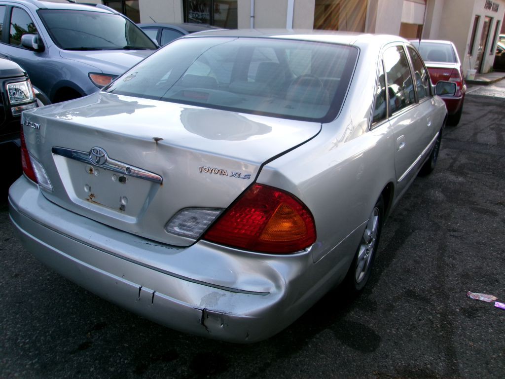 2001 Toyota Avalon Image 5