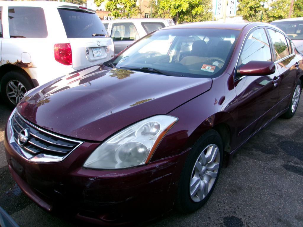 2012 Nissan Altima Image 2