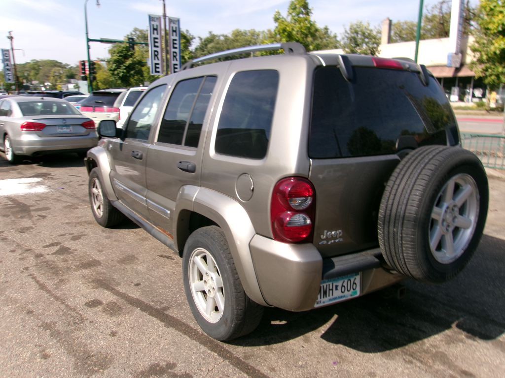 2007 Jeep Liberty Image 6