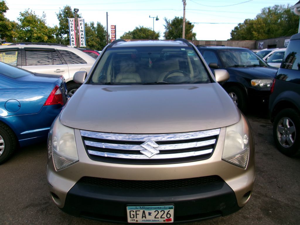 2007 Suzuki XL7 Image 1