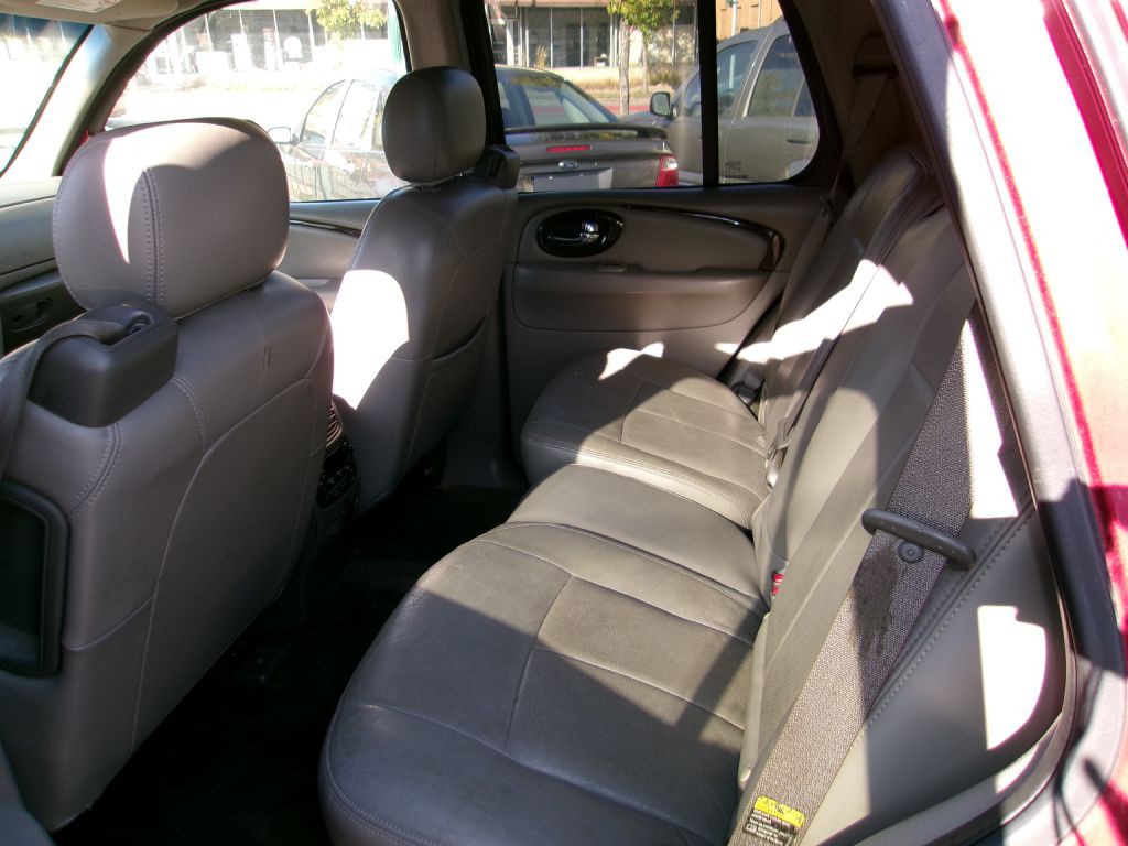 2004 Buick Rainier Image 7