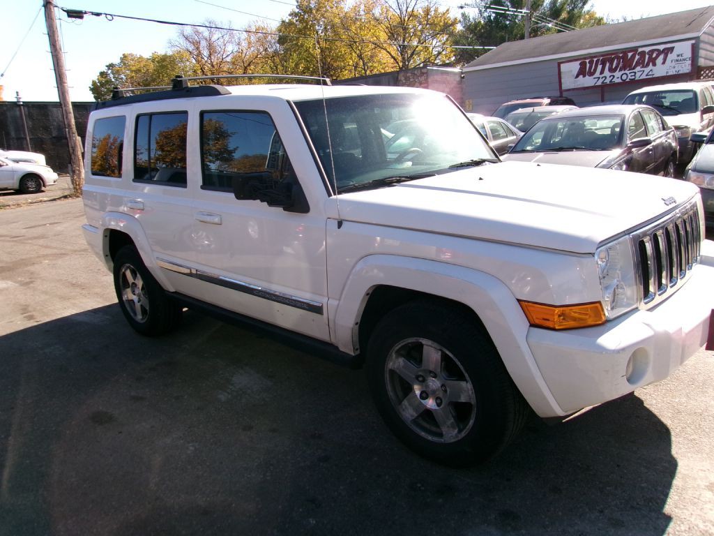 2010 Jeep Commander Image 2