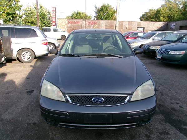 2007 Ford Focus Image 1