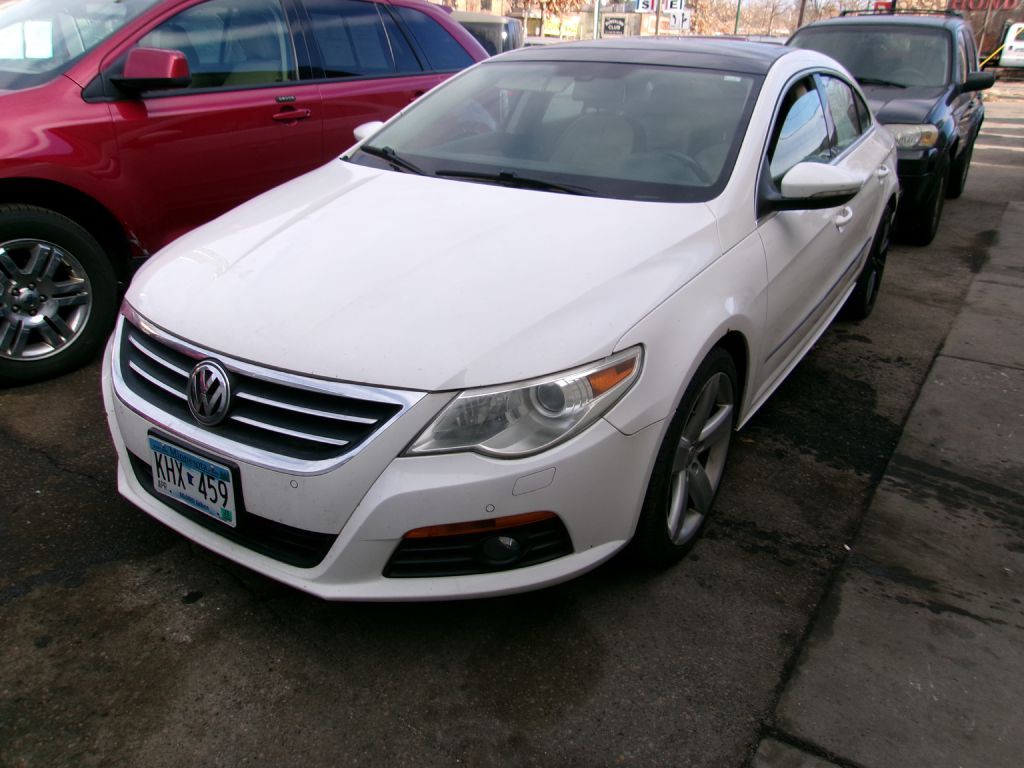 2009 Volkswagen CC Image 2