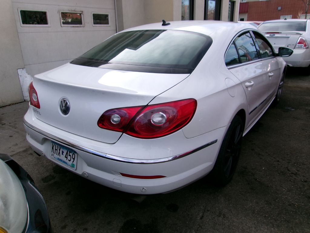 2009 Volkswagen CC Image 4