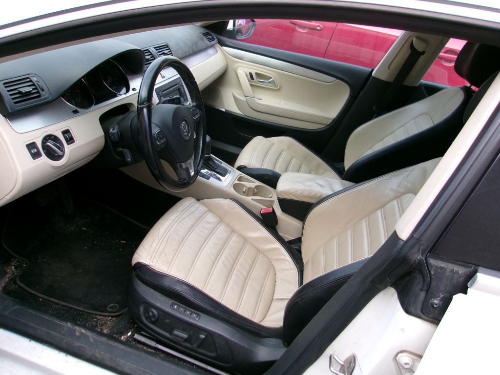 2009 Volkswagen CC Image 6