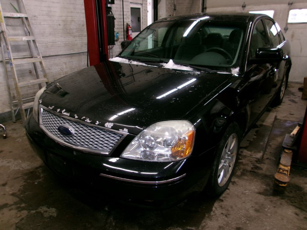 2007 Ford Five Hundred Image 2