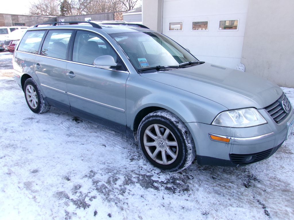 2004 Volkswagen Passat Image 6