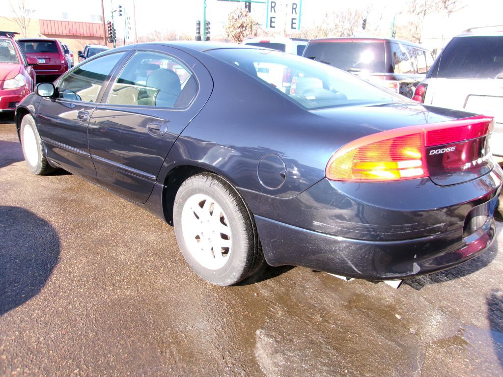 2003 Dodge Intrepid Image 2