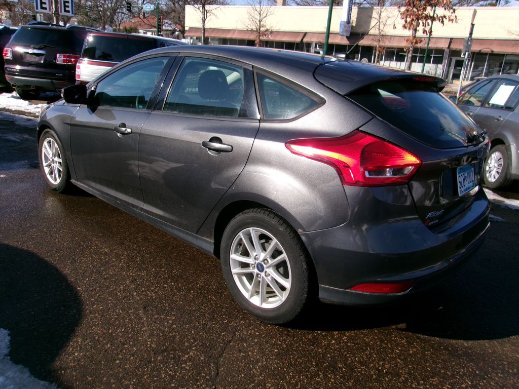 2016 Ford Focus Image 2