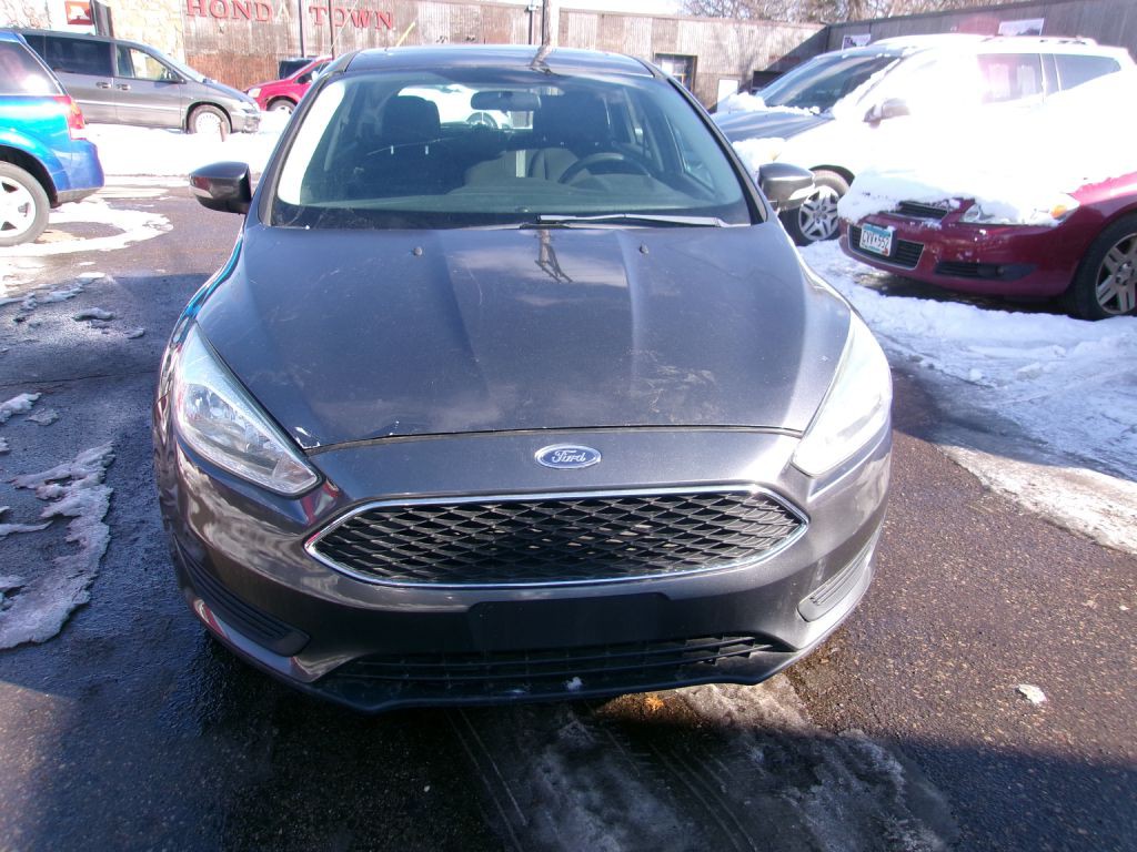 2016 Ford Focus Image 5