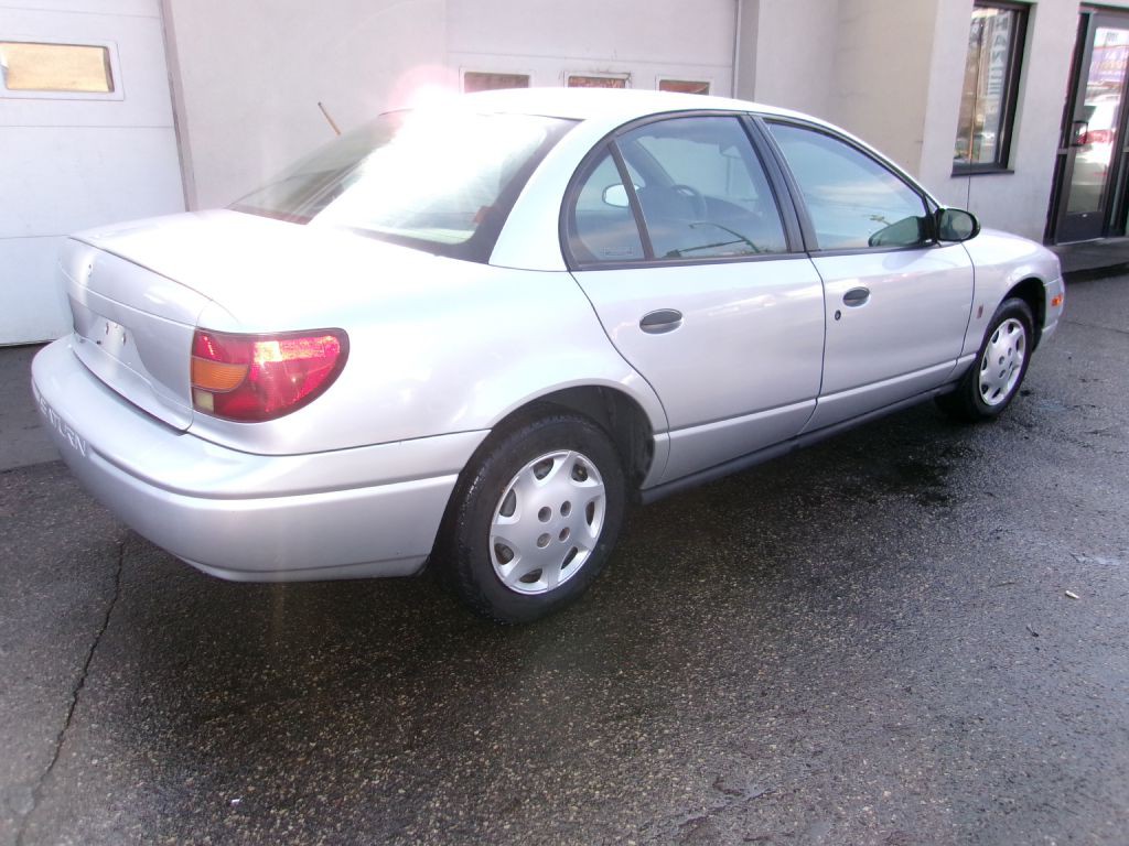 2002 Saturn SL1 Image 3