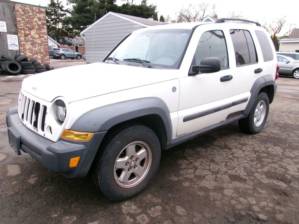 2007 Jeep Liberty Image 2