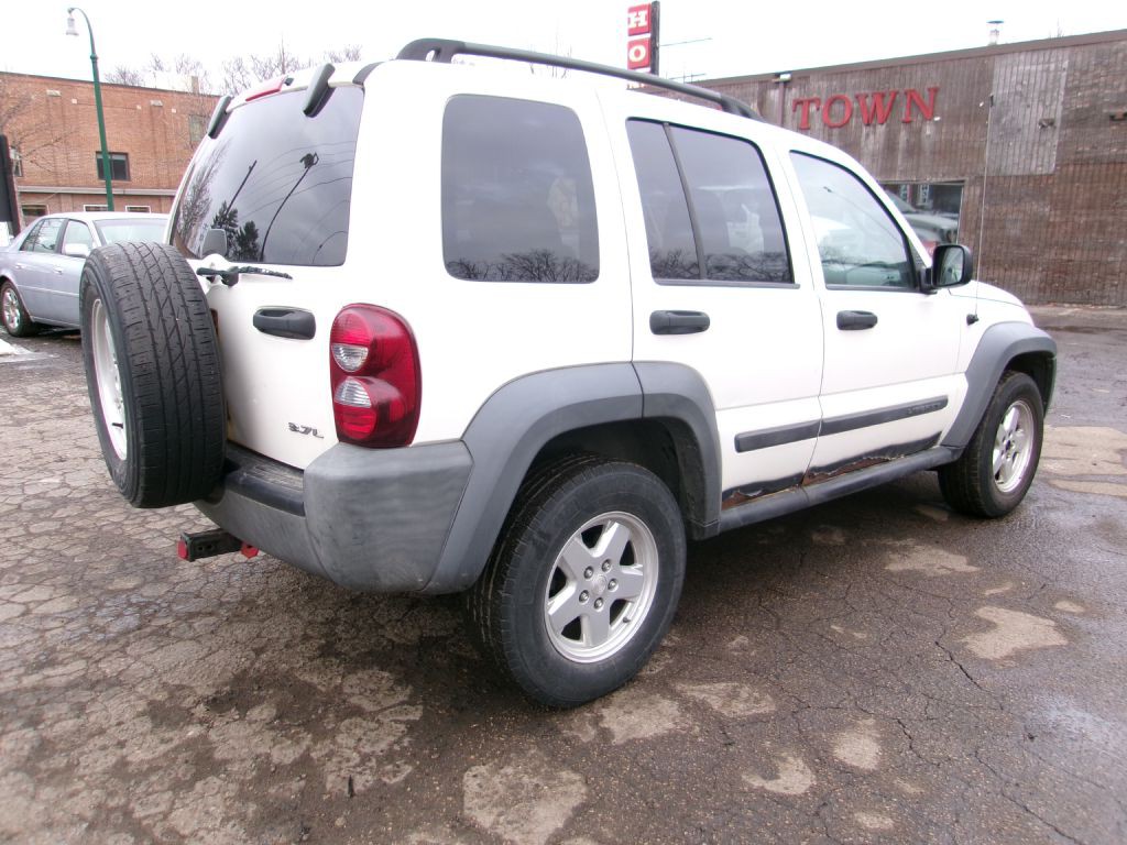2007 Jeep Liberty Image 4