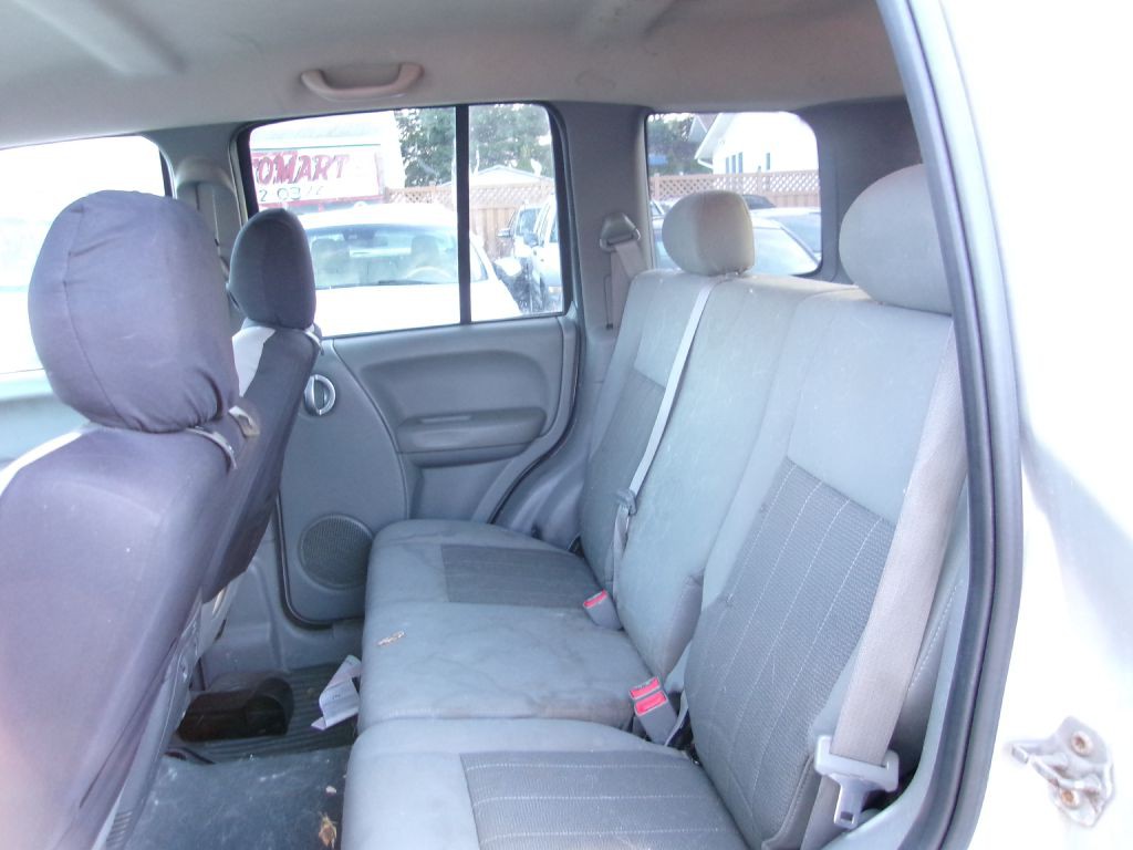 2012 Jeep Liberty Image 6
