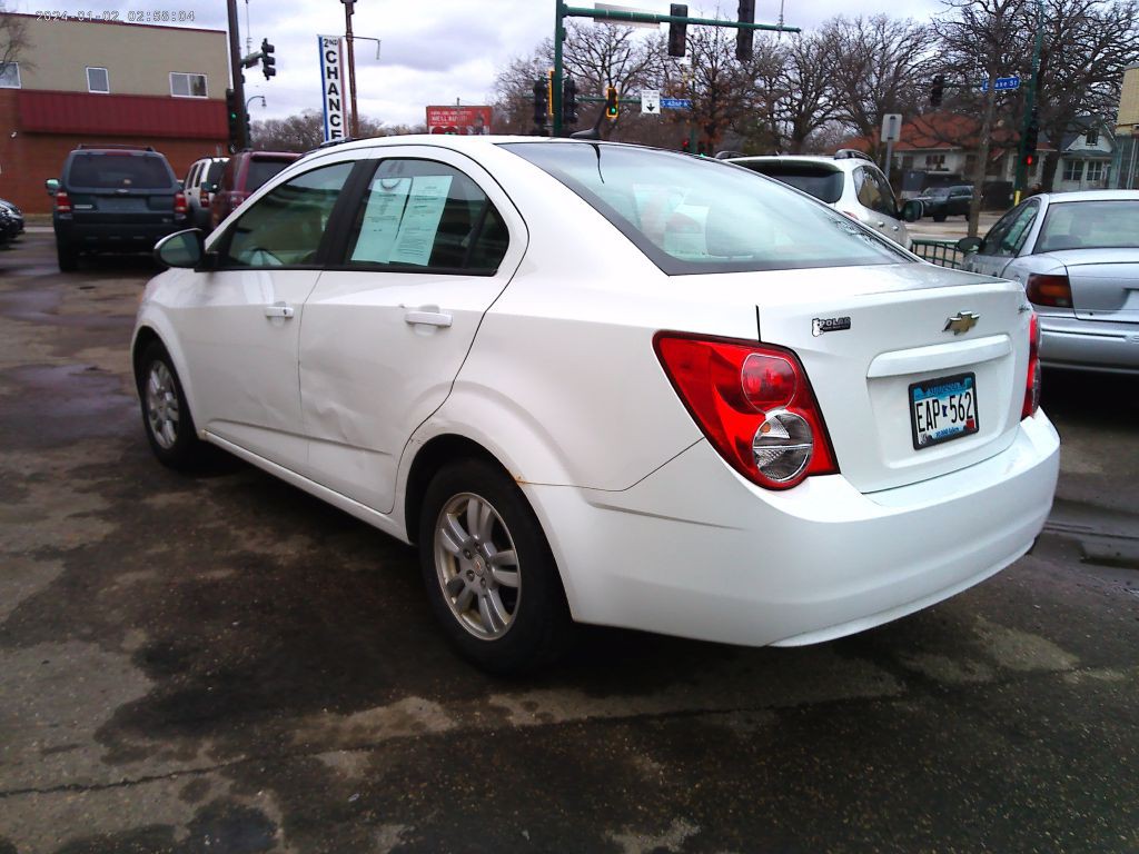 2012 Chevrolet Sonic Image 4