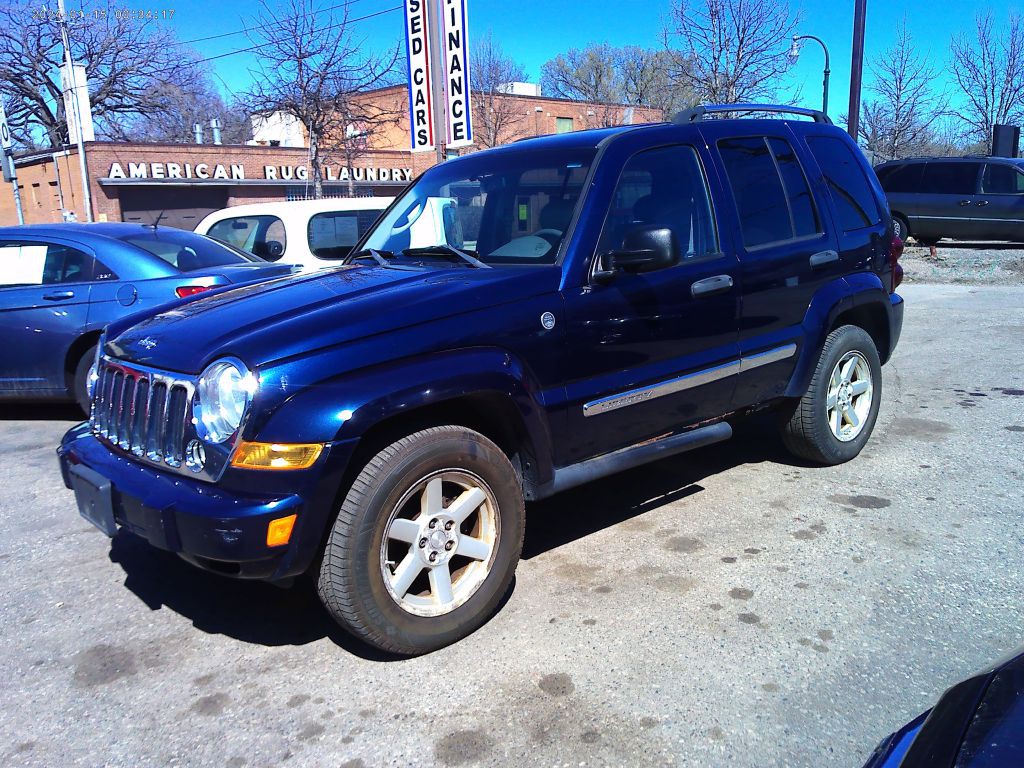 2006 Jeep Liberty Image 2