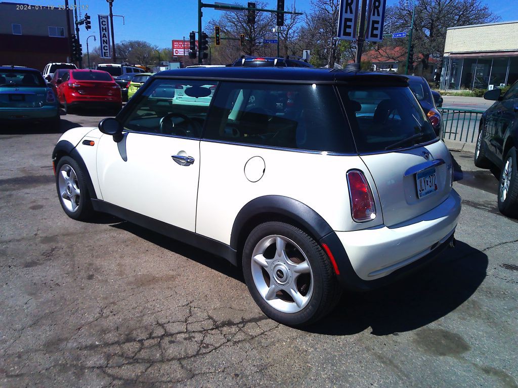 2006 MINI Cooper Image 5