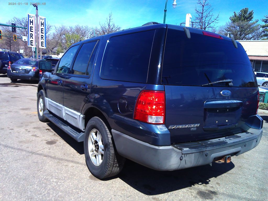 2004 Ford Expedition Image 4