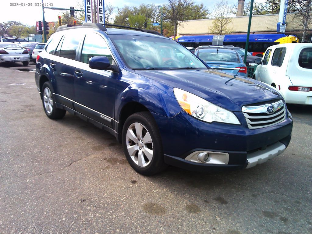 2011 Subaru Outback Image 2