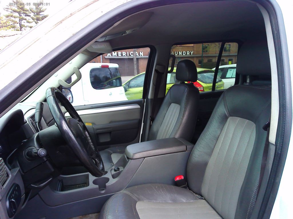 2003 Mercury Mountaineer Image 5