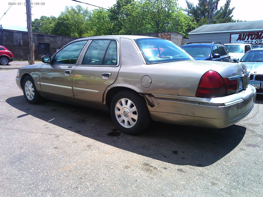 2004 Mercury Grand Marquis Image 5