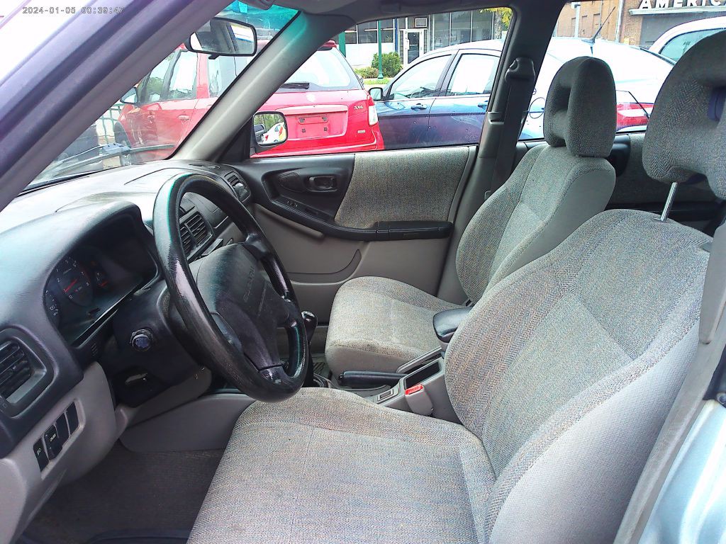 2002 Subaru Forester Image 6
