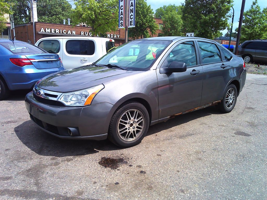 2011 Ford Focus Image 2