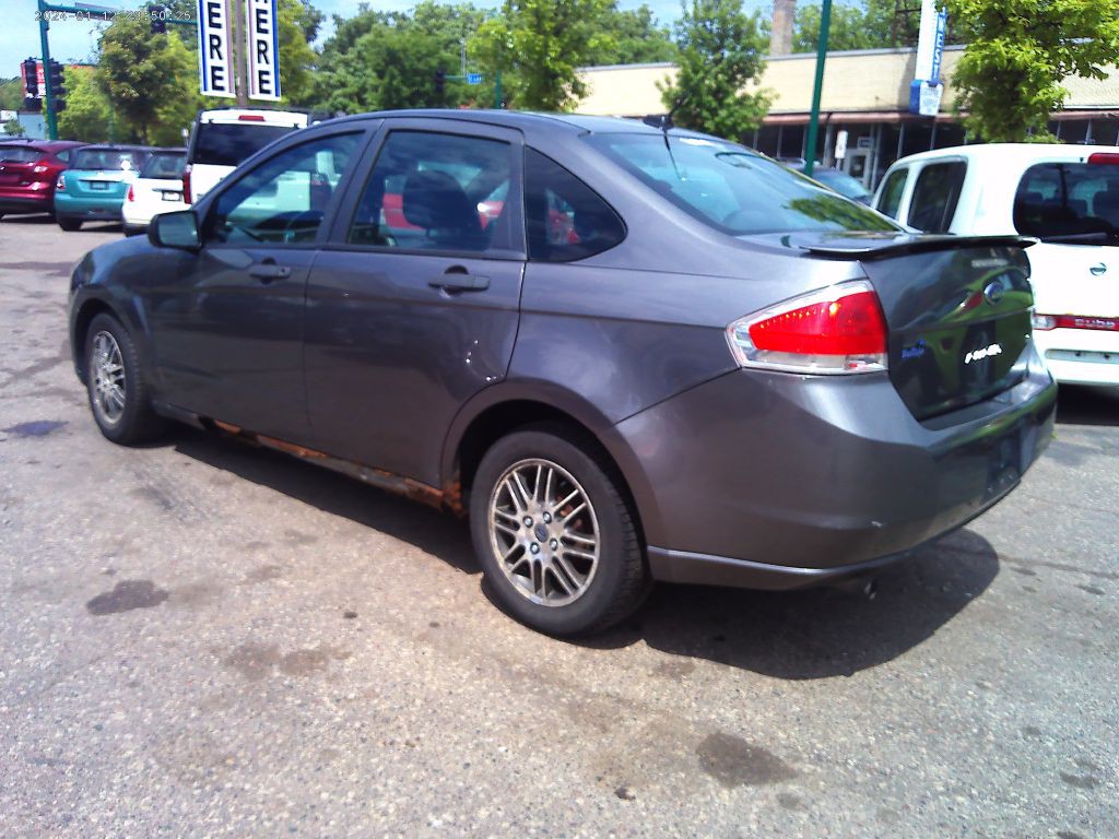 2011 Ford Focus Image 3