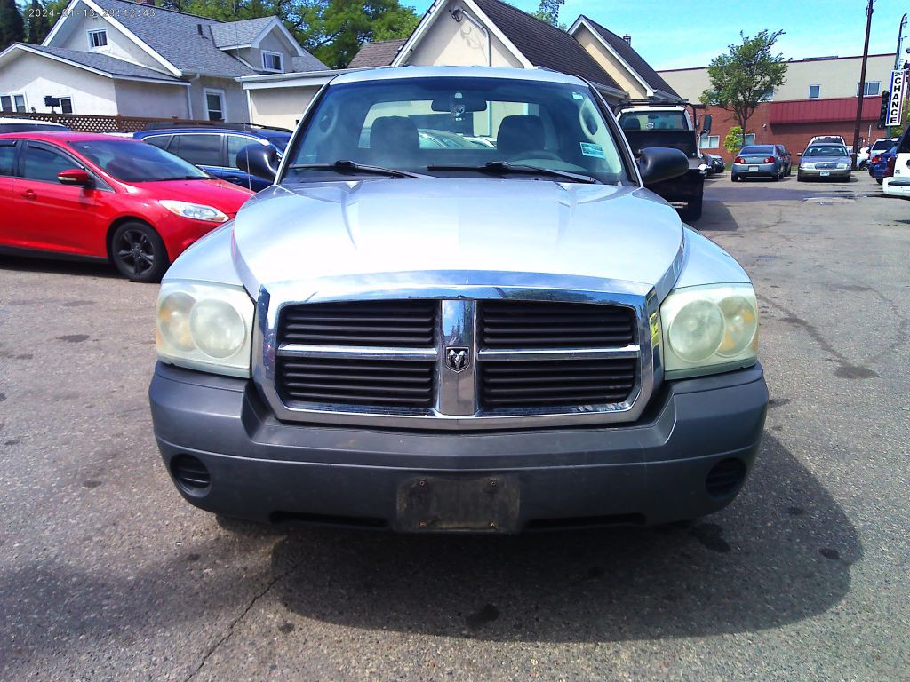 2005 Dodge Dakota Image 3