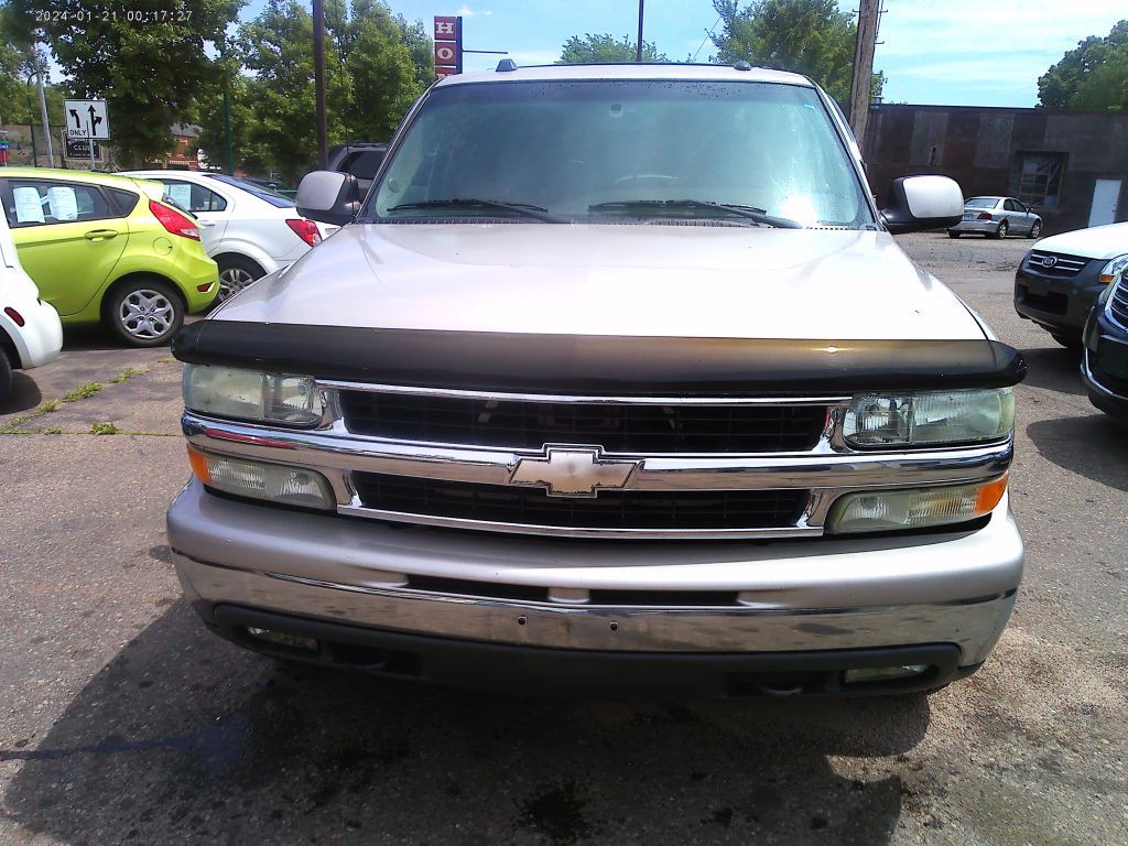 2004 Chevrolet Tahoe Image 3
